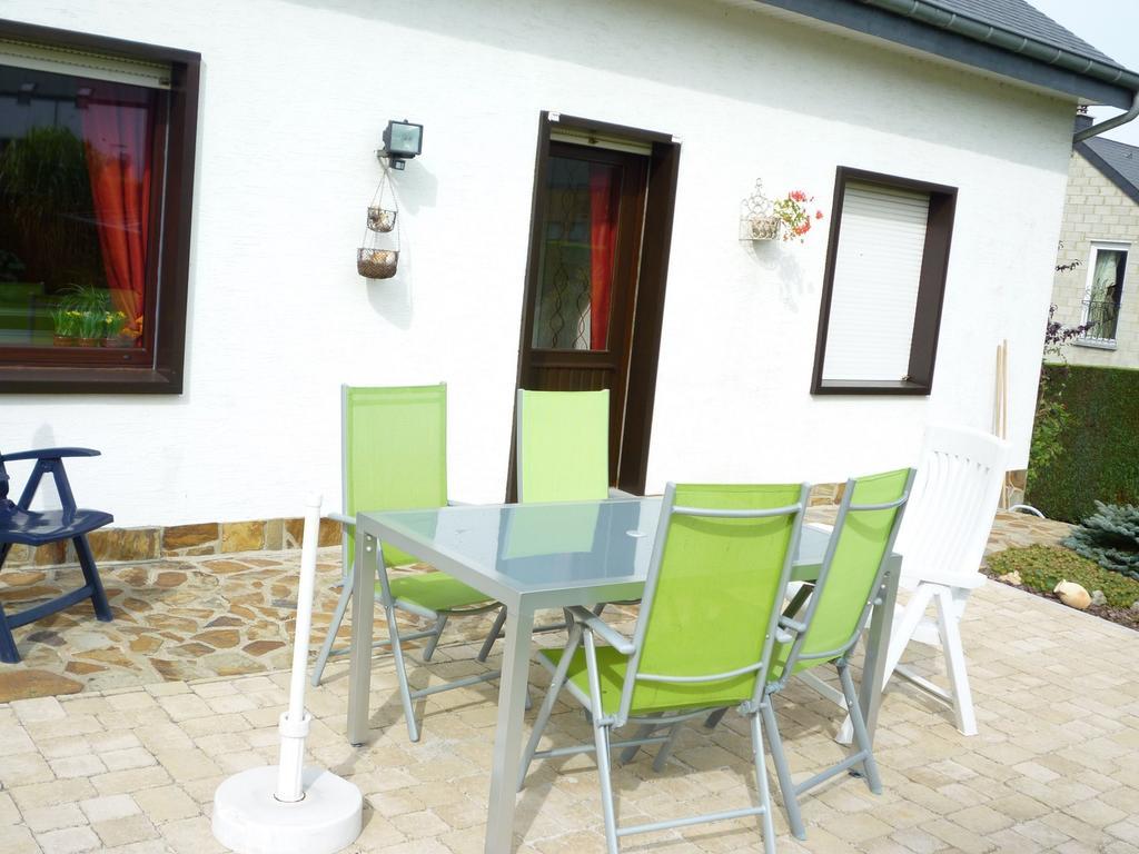 Hotel La Parenthese Libramont-Chevigny Exterior foto